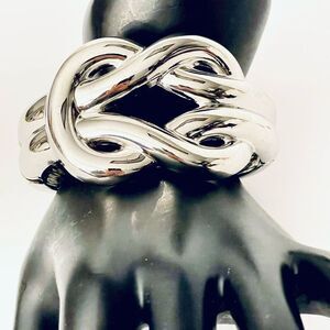 NWT Gorgeous Atterri Hinged Highly Polished Shiny Silver Bangle Bracelet Cuff